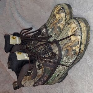 Game winner hunting boots size 9 mens